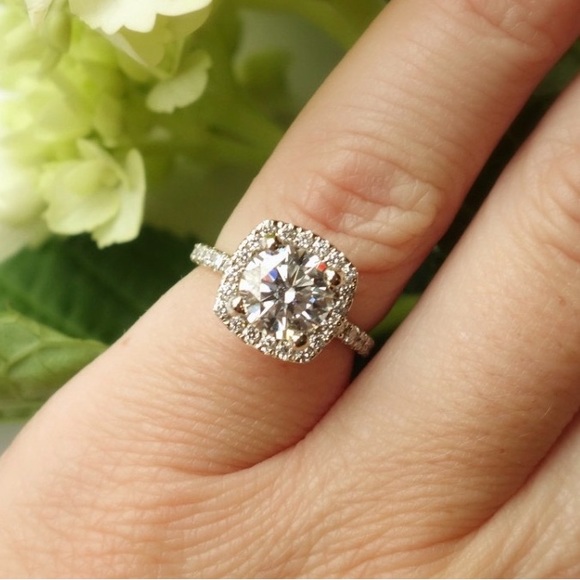 Engagement Ring - Picture 5 of 7